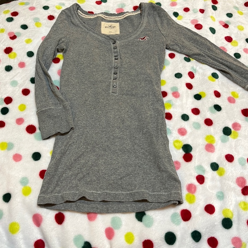 Hollister XS ladies elbow length shirt